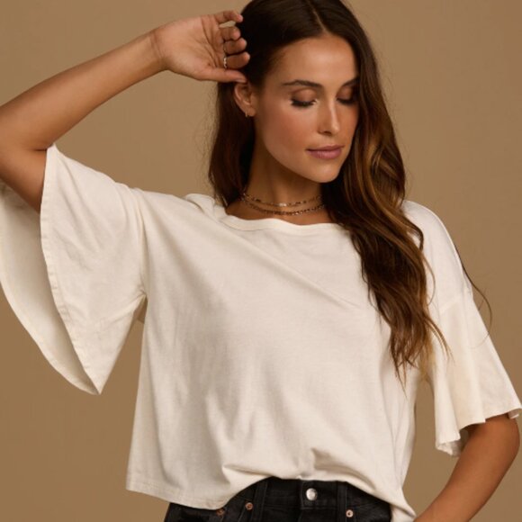 Lulus Tops - NWT Lulus Fly Style Off White Flutter‎ Sleeve Tee - Small